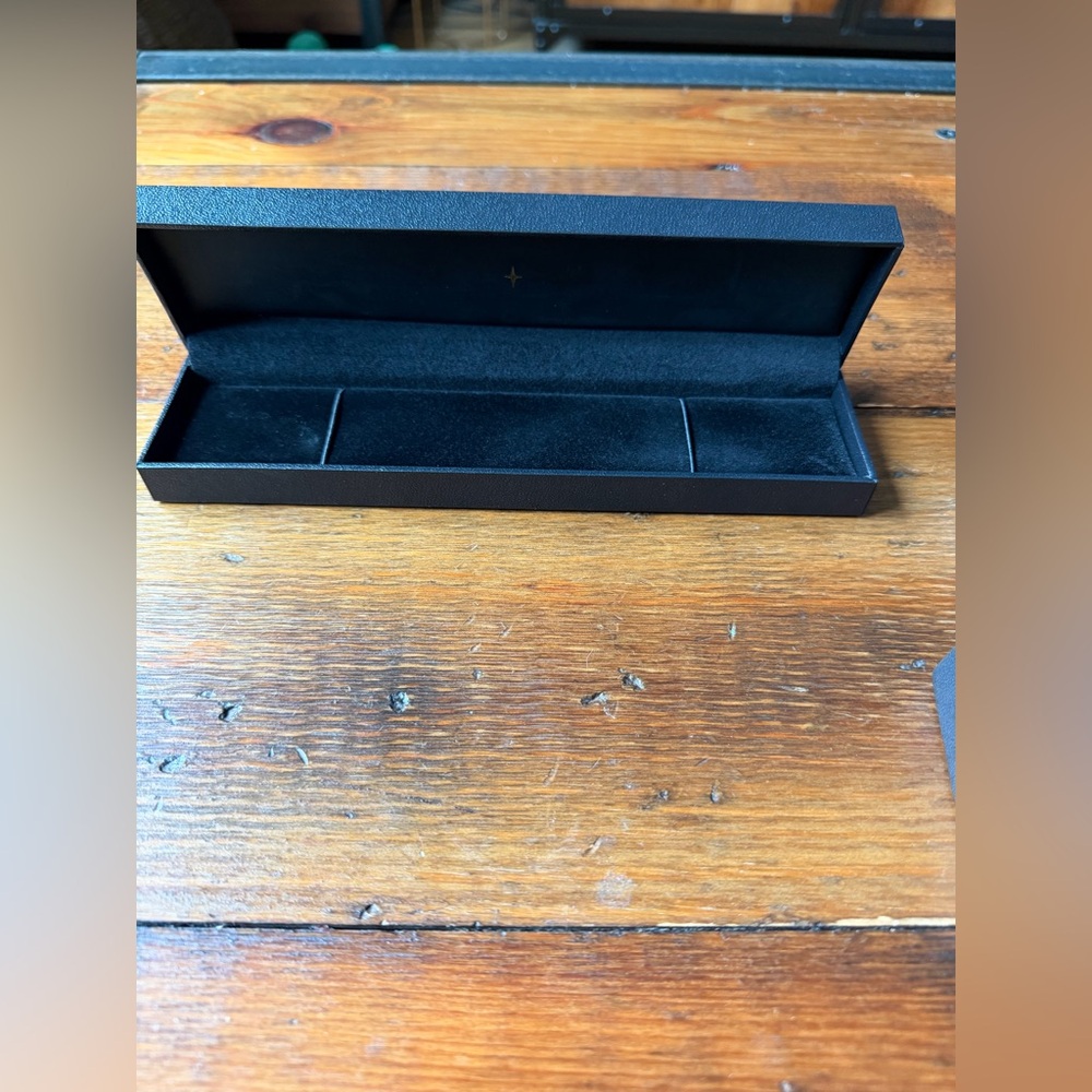 Ross-Simons Bracelet Box - Picture 2 of 3
